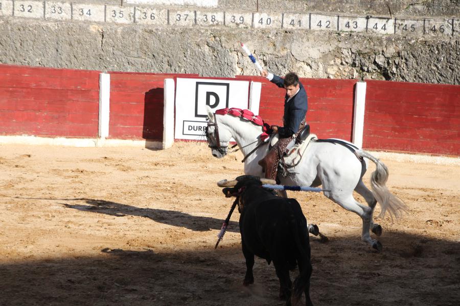 Corrida de toros, con Pablo Donat, Ruiz Muñoz y Víctor Hernández. Bocairent