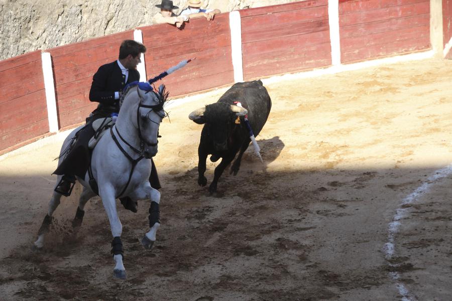 Corrida de toros, con Pablo Donat, Ruiz Muñoz y Víctor Hernández. Bocairent