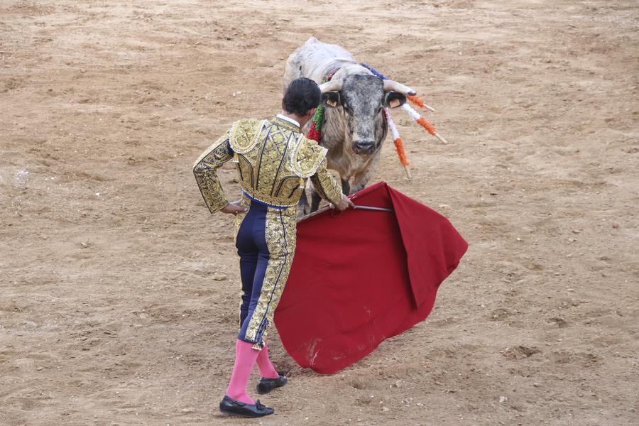 Corrida de toros, con Pablo Donat, Ruiz Muñoz y Víctor Hernández. Bocairent