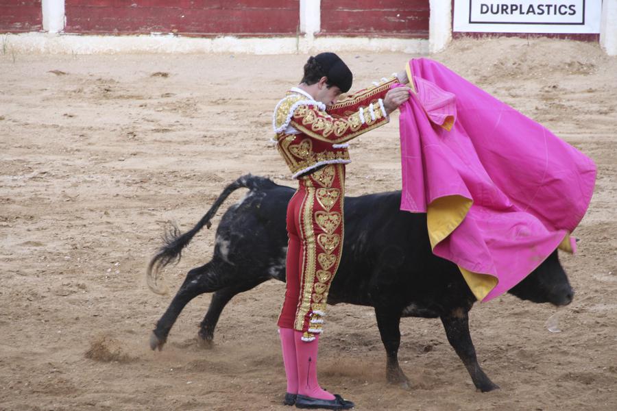 Corrida de toros, con Pablo Donat, Ruiz Muñoz y Víctor Hernández. Bocairent