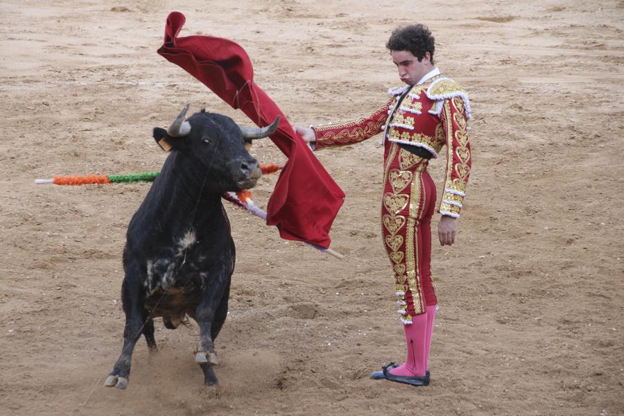 Corrida de toros, con Pablo Donat, Ruiz Muñoz y Víctor Hernández. Bocairent