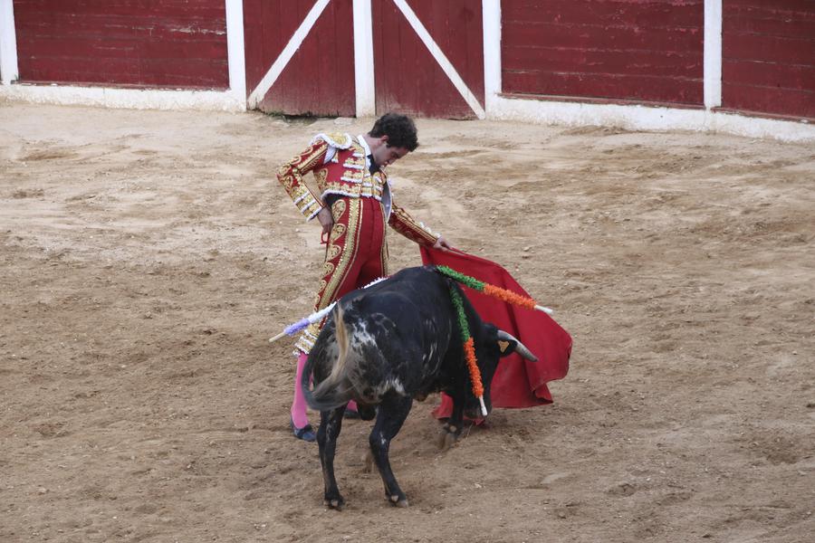 Corrida de toros, con Pablo Donat, Ruiz Muñoz y Víctor Hernández. Bocairent