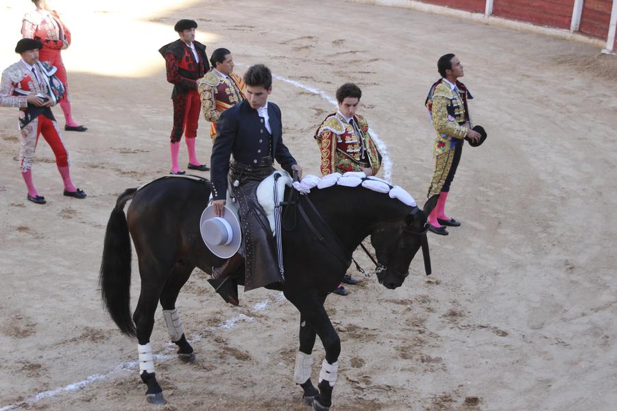 Corrida de toros, con Pablo Donat, Ruiz Muñoz y Víctor Hernández. Bocairent