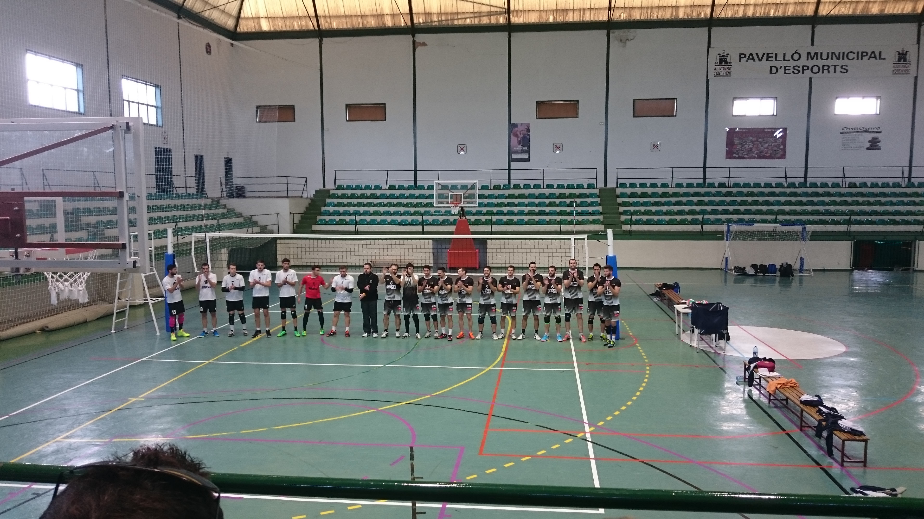 Partido de voley entre el VAO Ontinyent Eset y el Almoradí
