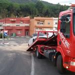 Dos coches chocan en el puente de entrada a Bocairent 