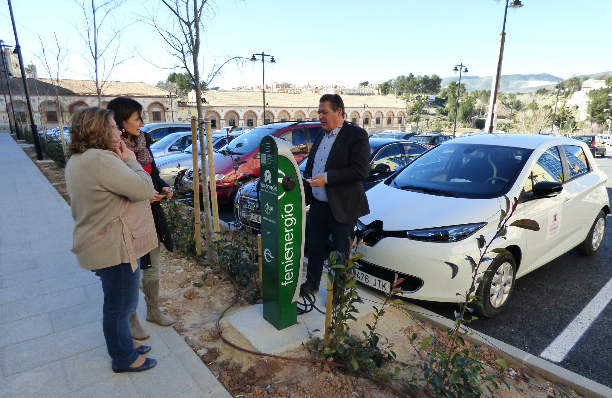 Presentación del nuevo coche eléctrico para Servicios Municipales - Ontinyent