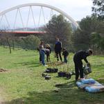 123 niños plantan y apadrinan árboles en Ontinyent