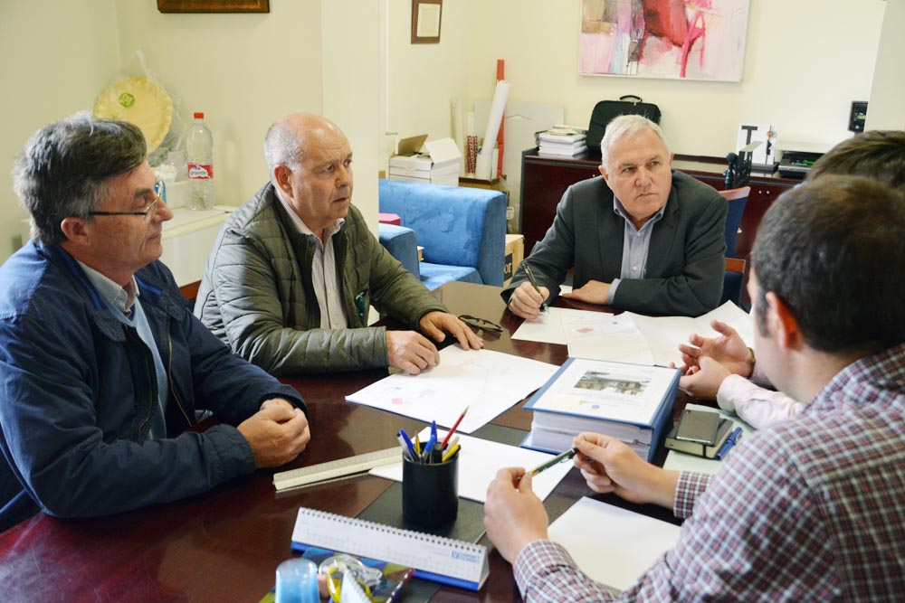 El director general del Agua, Manuel Aldeguer, conoce las necesidades en infraestructuras de Bocairent