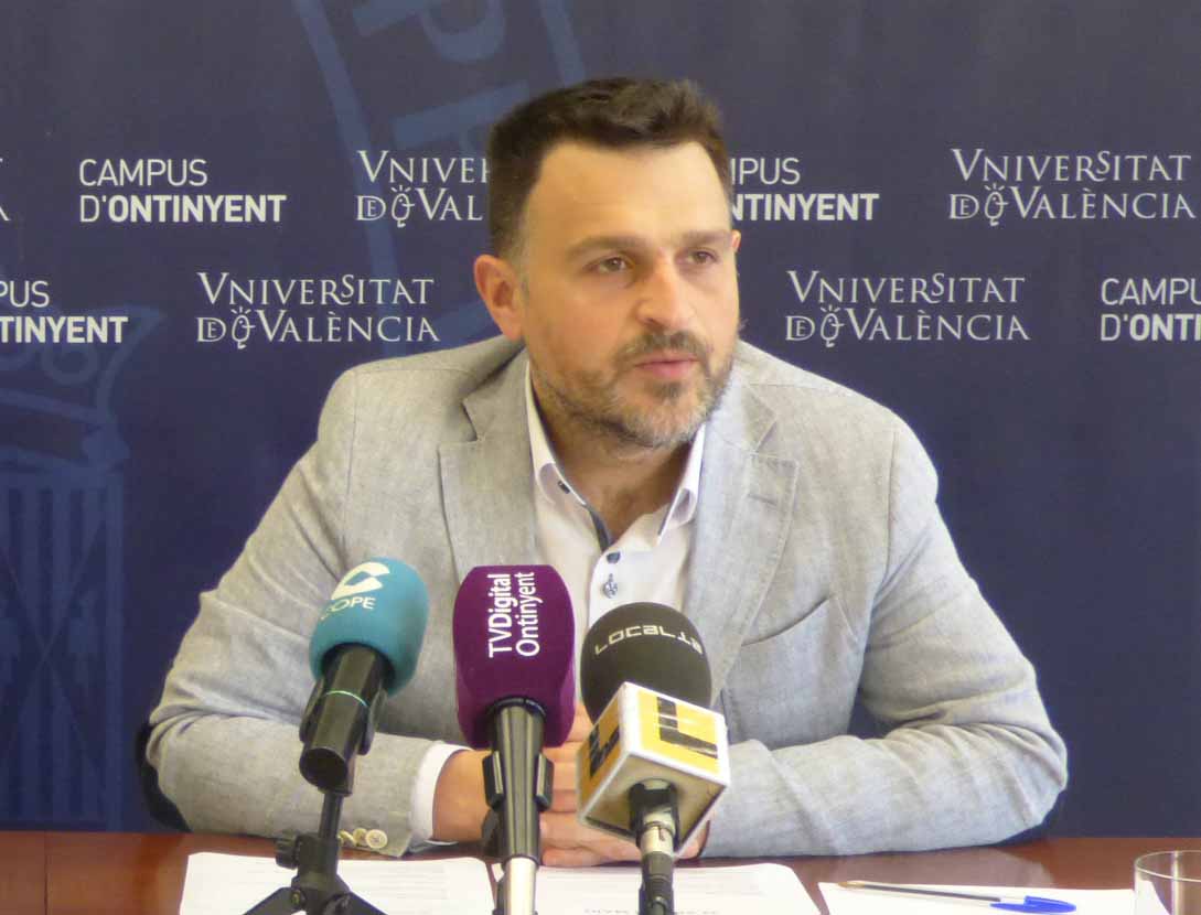 Óscar Borrell, regidor d'Educació