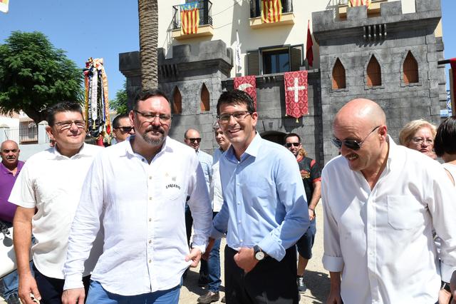 Aielo de Malferit estrena castillo de Fiestas