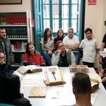 Els estudiants  coneixen la història d’Ontinyent a través dels documents de l’Arxiu Municipal