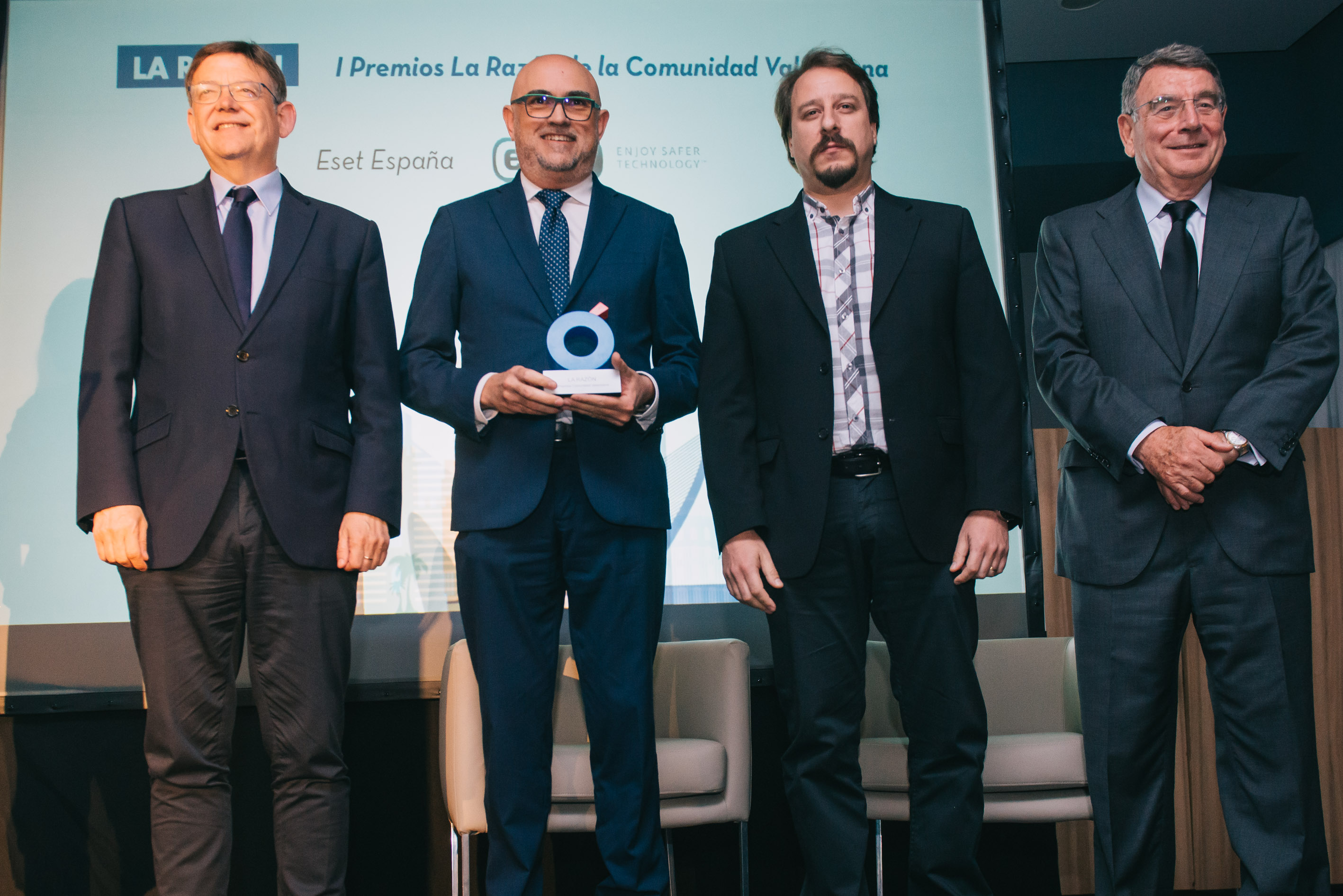 Ximo Puig, Carlos Tortosa (responsable de Grandes Cuentas), Matías Zublena (COO de ESET España) e Iñaki Zaragüeta, delegado de La Razón en València