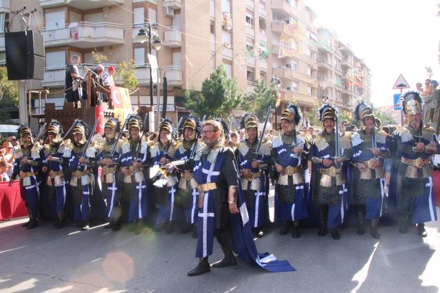 La tramitació de la Declaració d'Interès Turístic Internacional per a les Festes d'Ontinyent, ja a Madrid