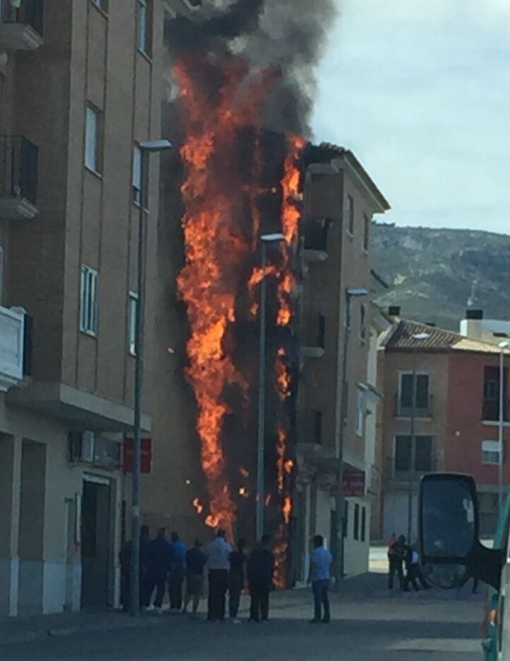 Imágenes del incencio. Fuente: CPBV