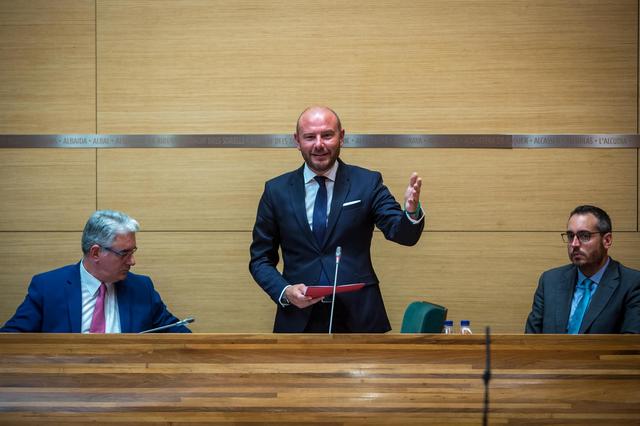 Toni Gaspar pren possessió del càrrec de president de la Diputació de València