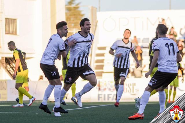 El Ontinyent encuentra la luz en un gran partido