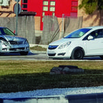 Dos vehicles col·lisionen en la rotonda dels Bombers d’Ontinyent