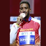 Orlando Ortega recibe su medalla de bronce