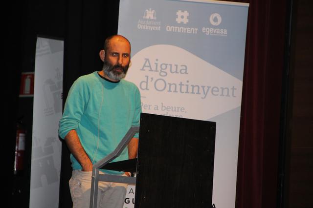 Beber agua del grifo y en función de la sed, consejos que lanza Julio Basulto en Ontinyent