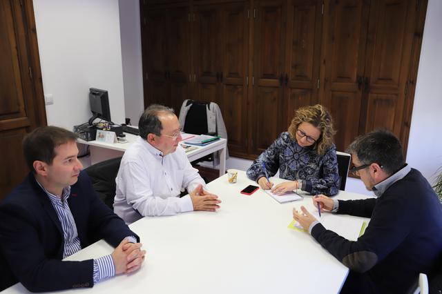 La Fundación ADIEM se reúne con la diputada de Bienestar Social