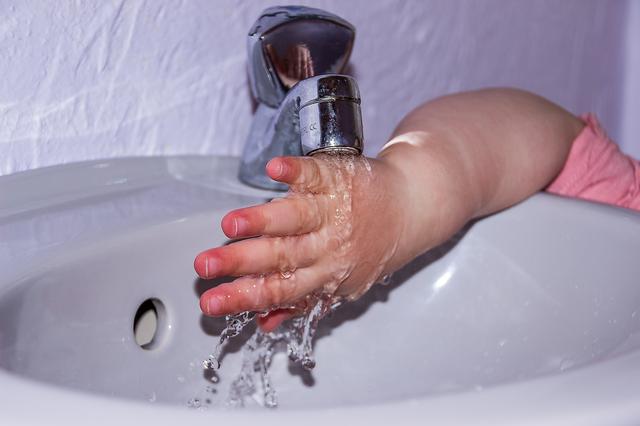 Ontinyent congela la taxa d'aigua potable 