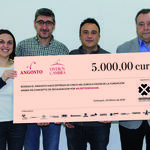 Bodega El Angosto entrega a ANIMA 5.000€ recaudados con el vino solidario ‘Favian’