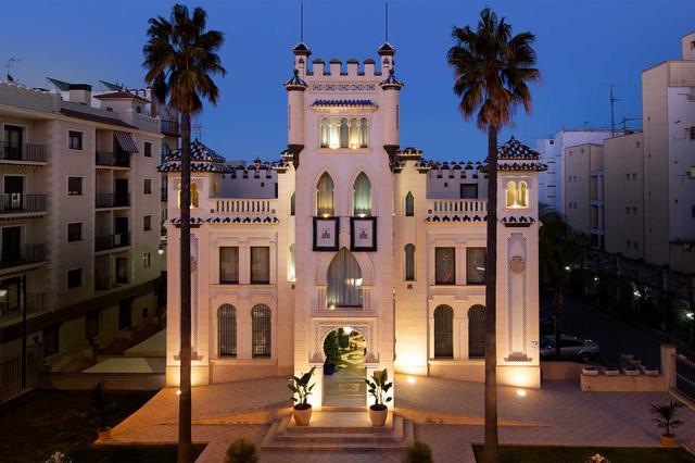 Caixa Ontinyent renova el web, la imatge corporativa i la Direcció de l'Hotel Kazar