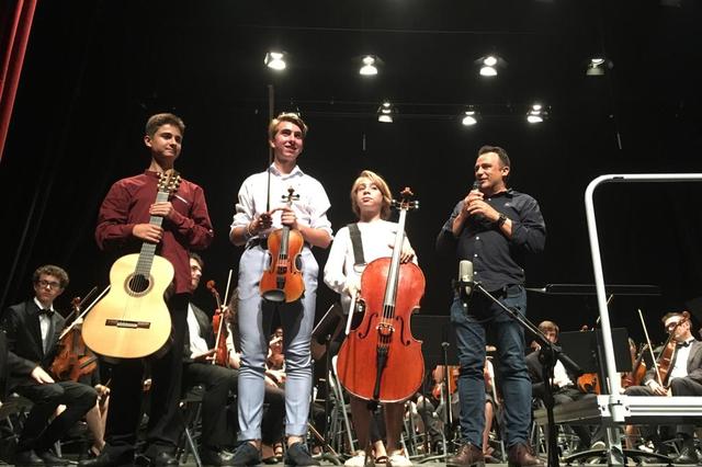 Els germans Turlo i Ausiàs Parejo omplin de joventut i talent el teatre Echegaray 