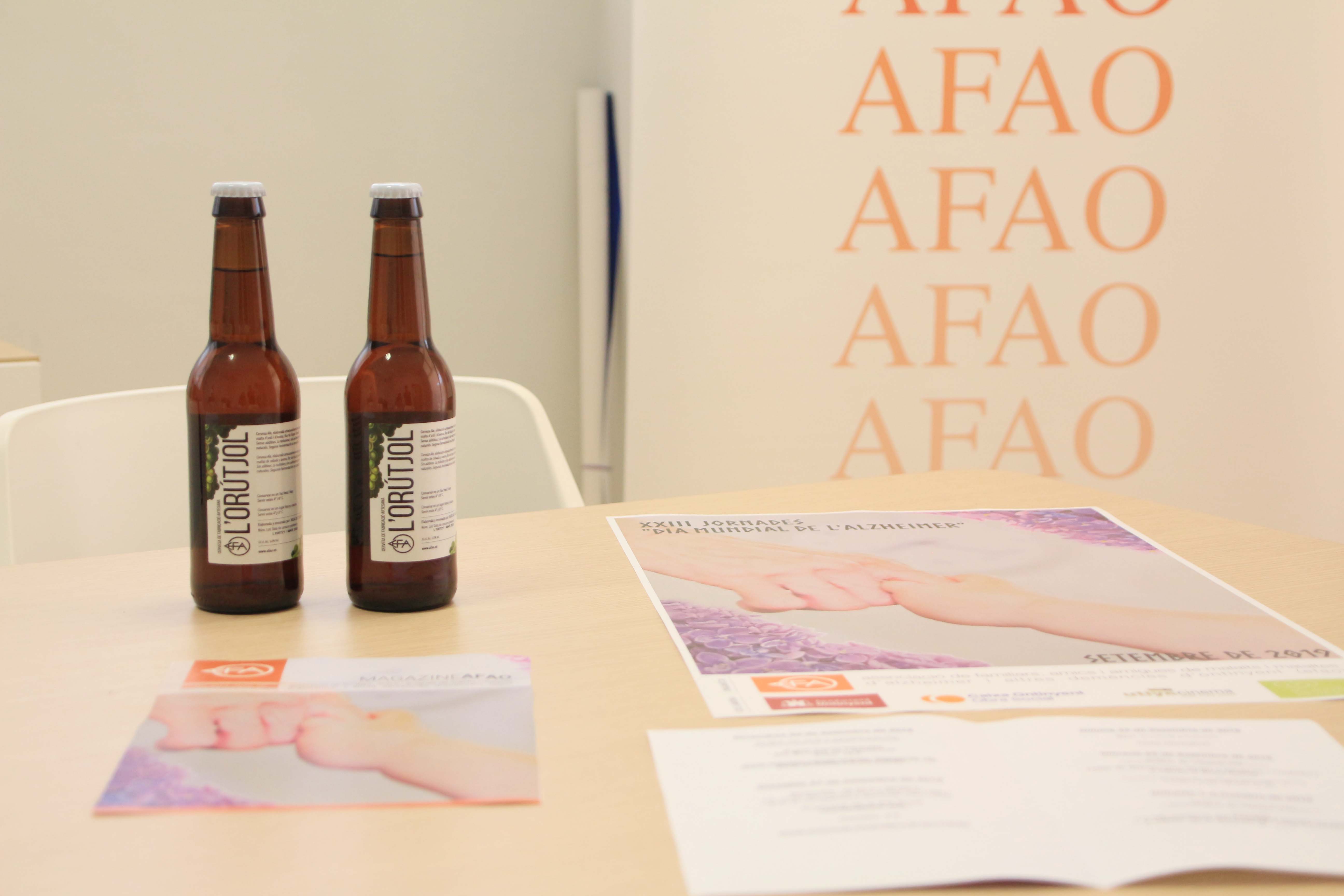Cervesa L'Orutjol i portada de la revista