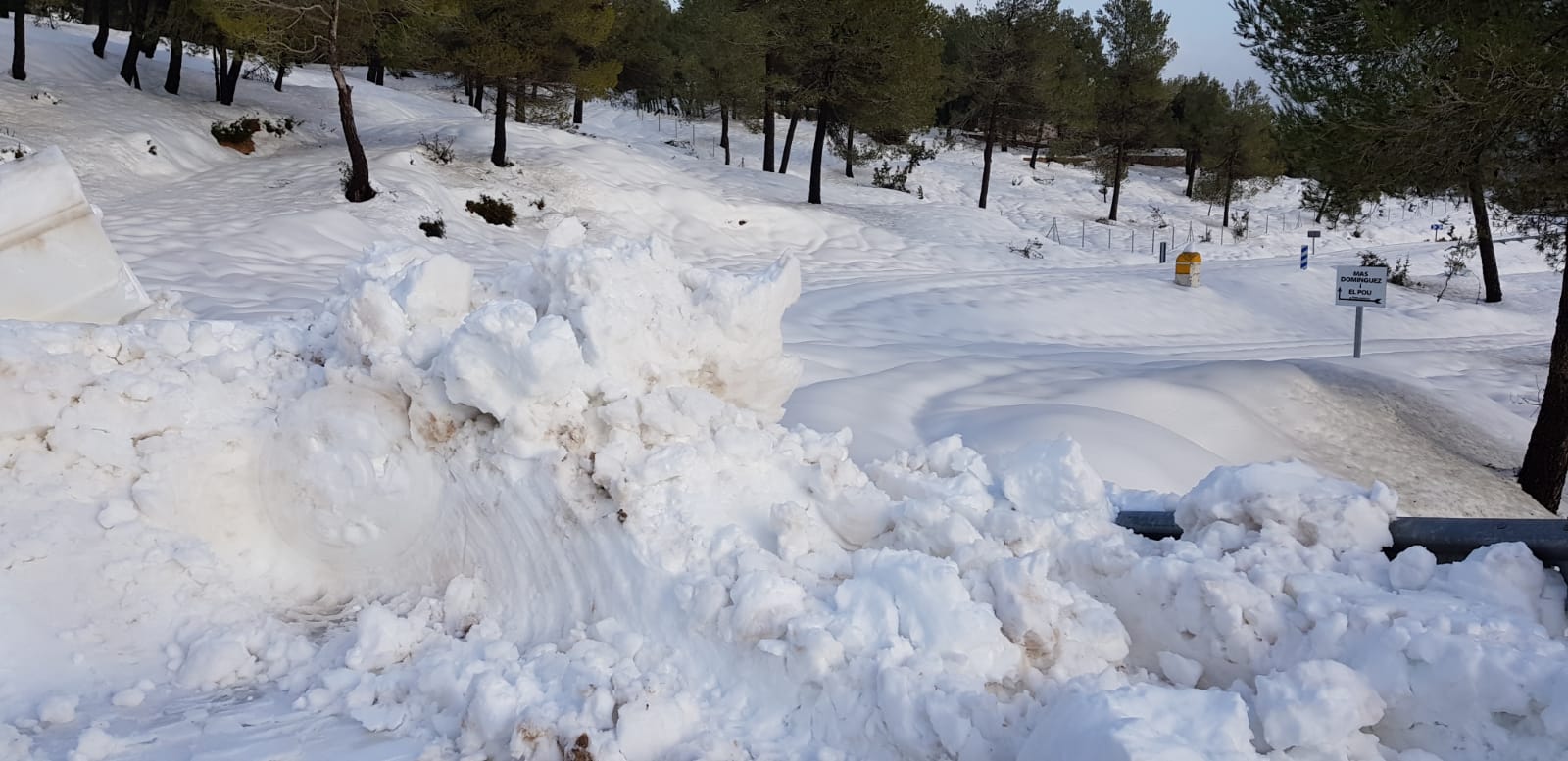 Carretera que lleva hasta la vivienda aislada