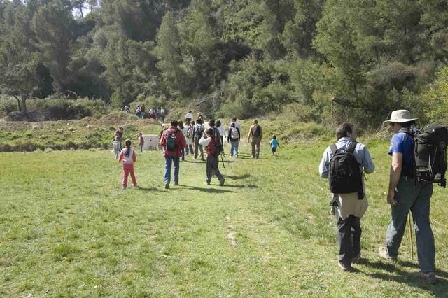   Ontinyent renueva la señalización de 4 senderos e inicia un ciclo de rutas guiadas