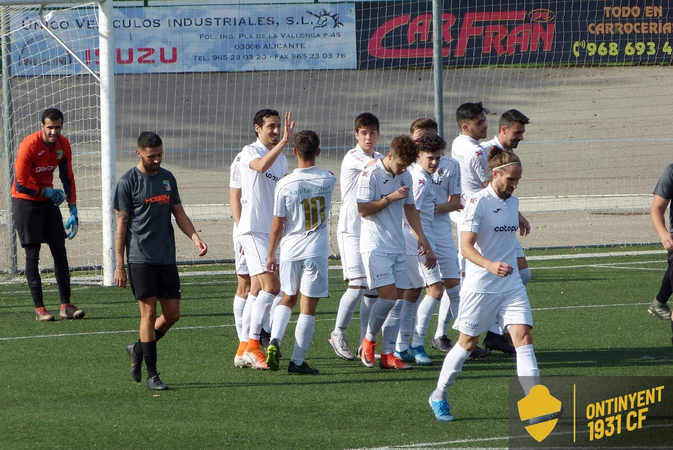 El Ontinyent 1931 celebra un gol