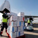 El octavo vuelo llega a  la Comunitat con 54,7 toneladas de material sanitario