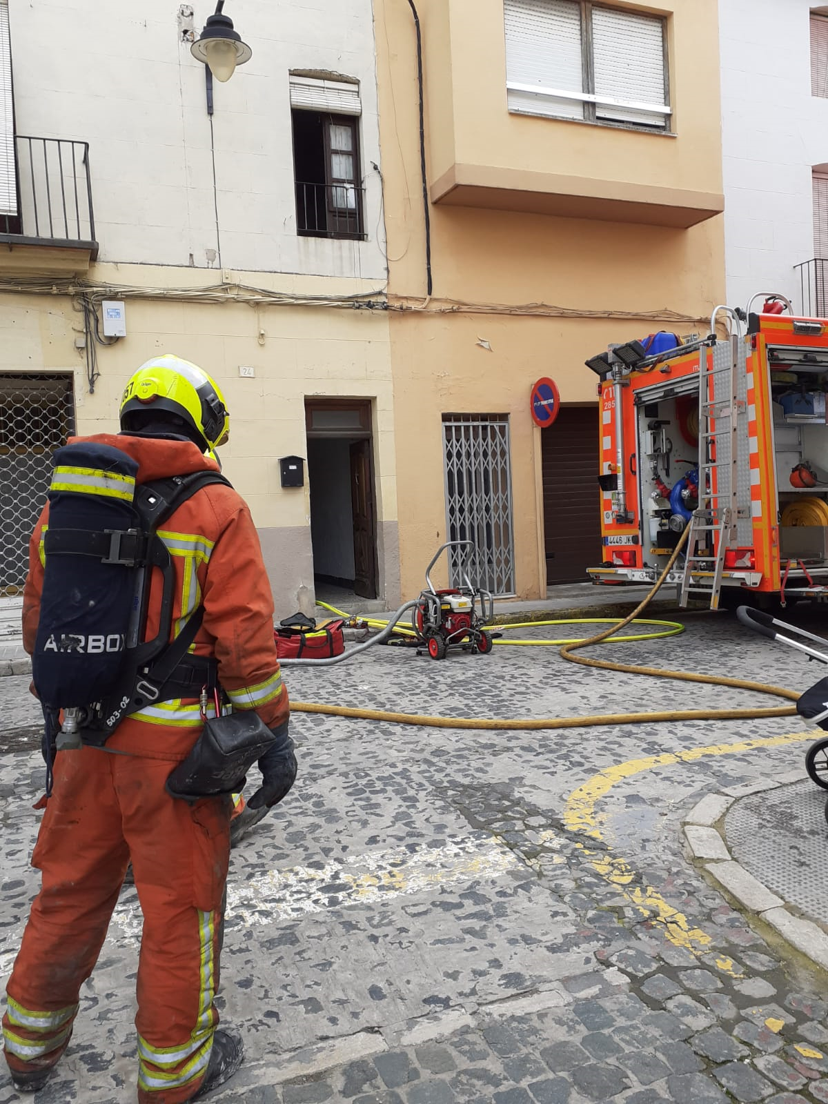 Bomberos durant l'actuació. Font: CPBV