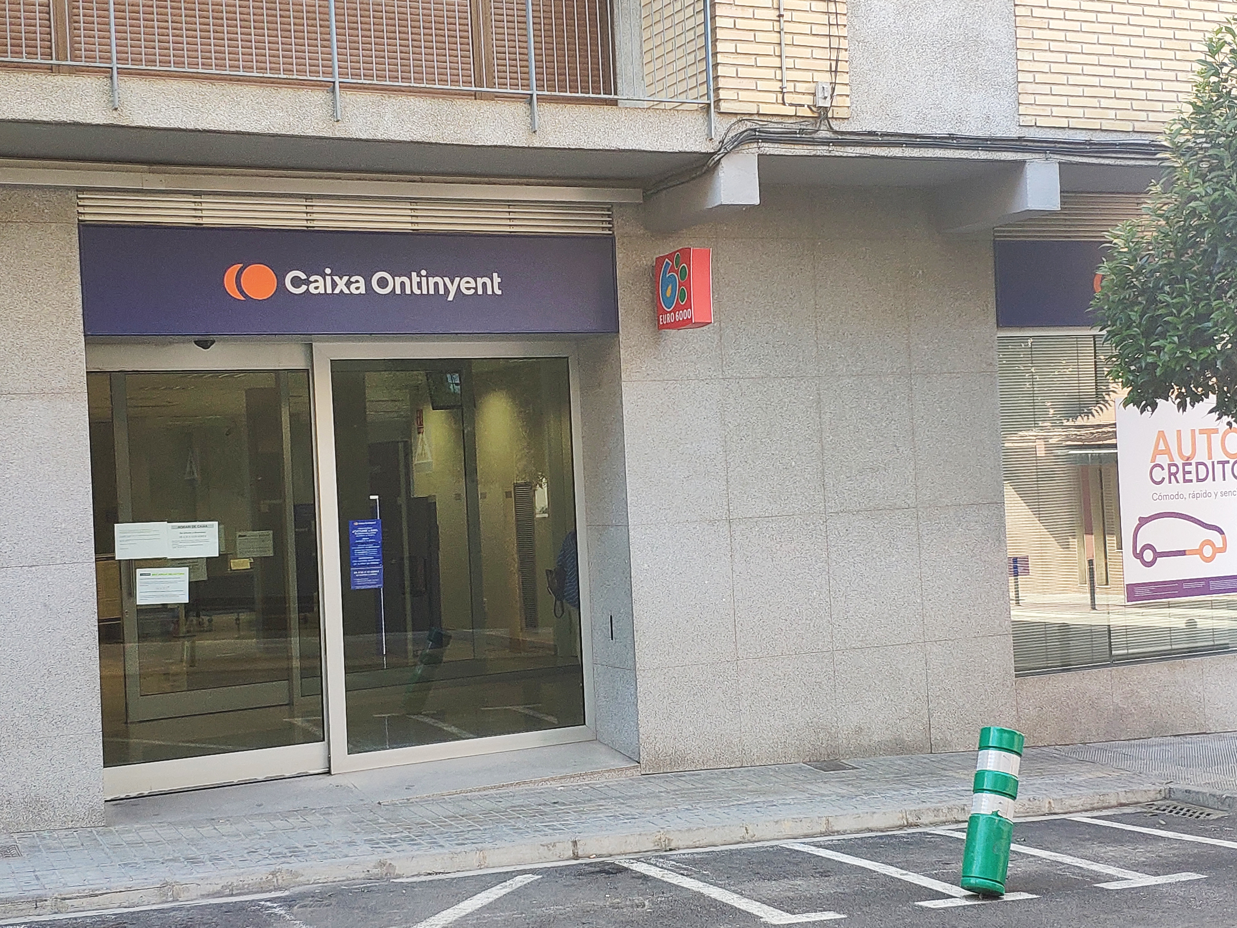 L'oficina de Caixa Ontinyent al barri de Sant Josep