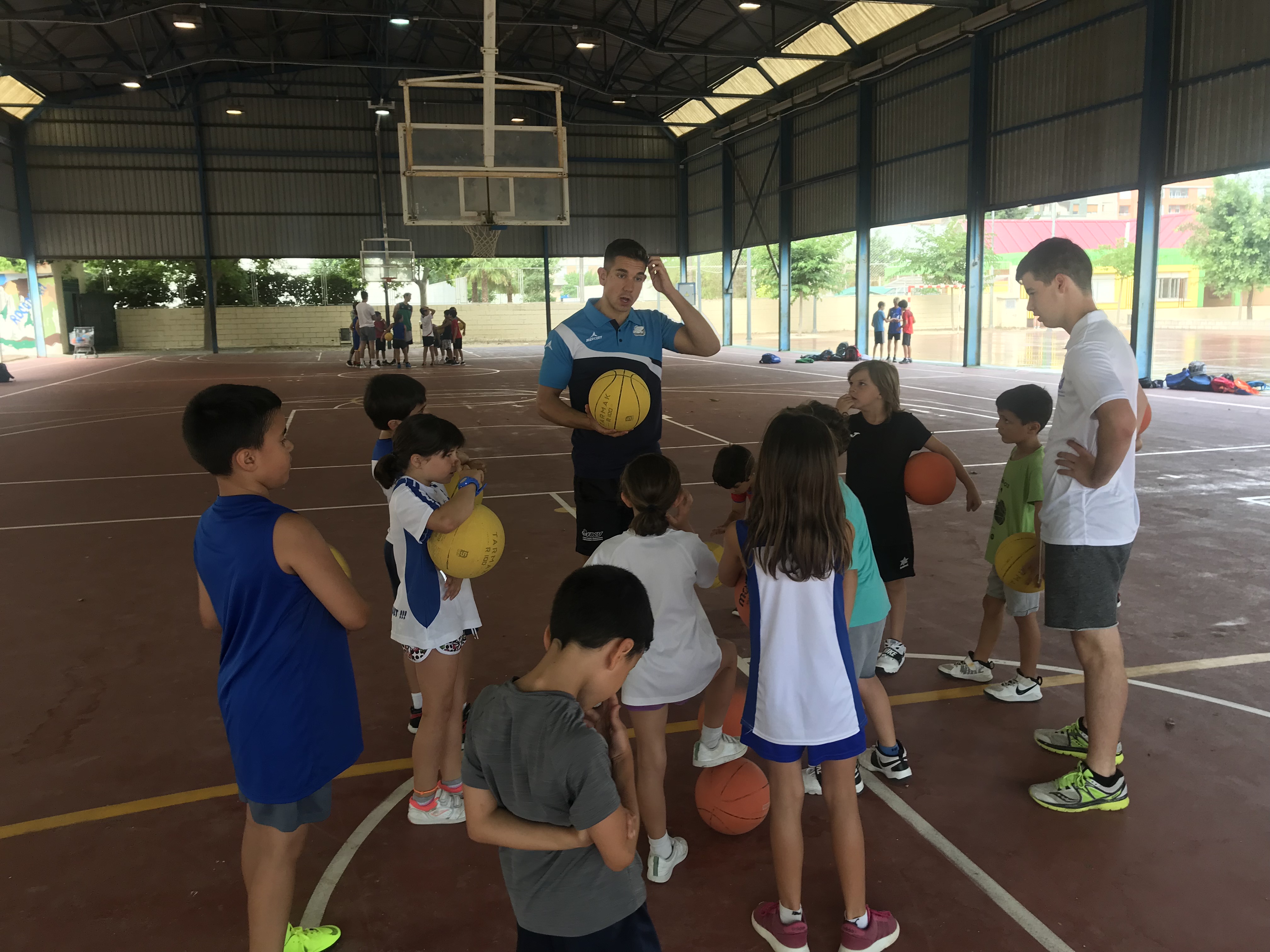 Imagen de los entrenamientos del Martínez Valls Básquet