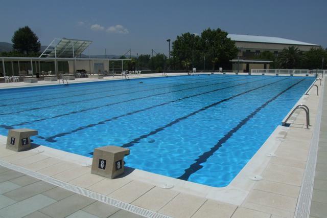 Ontinyent obri al públic la piscina municipal amb dos torns d’ús