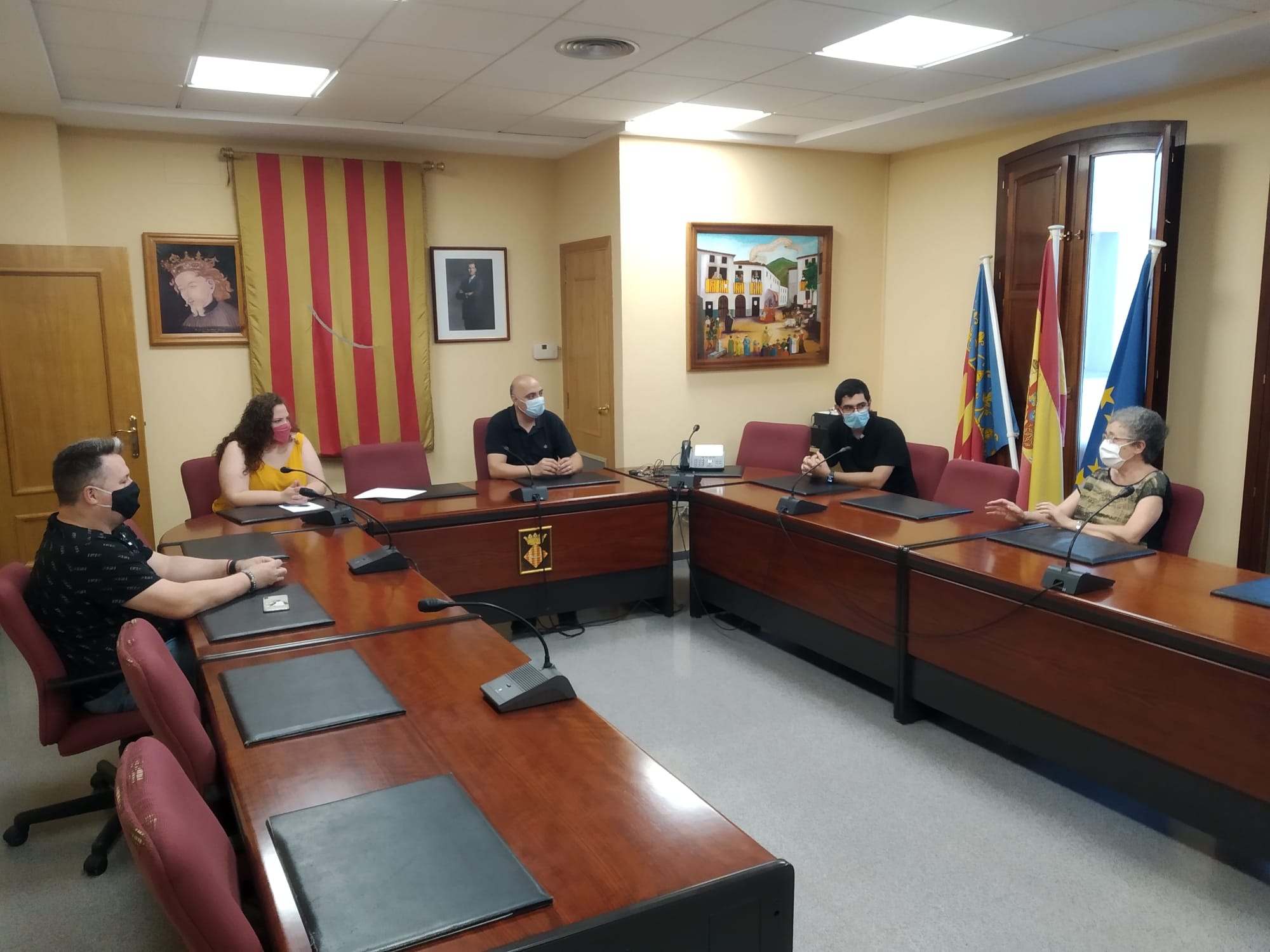 La reunión donde se decidió suspender las fiestas del Miracle