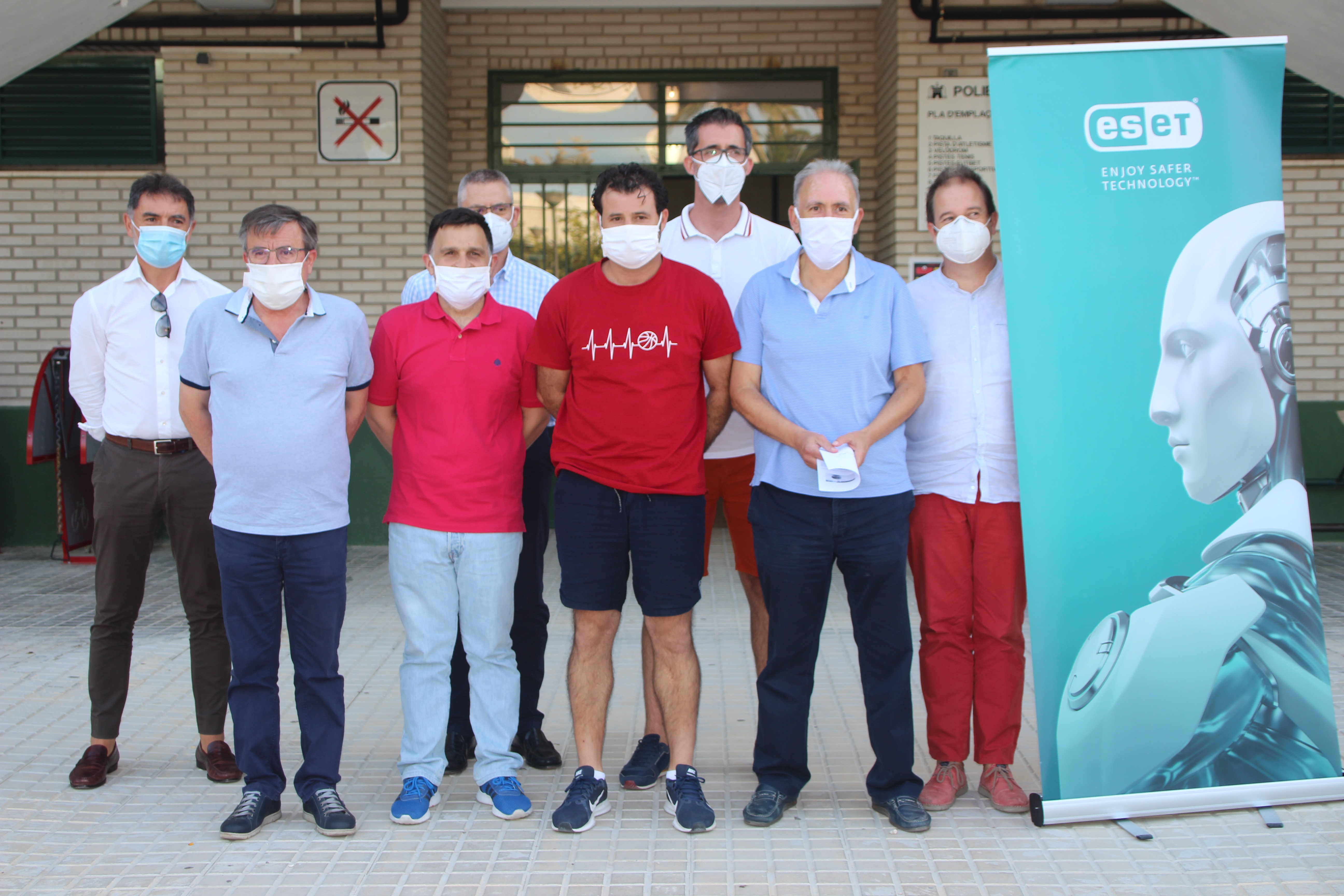 Imagen de la rueda de prensa en el polideportivo de Ontinyent