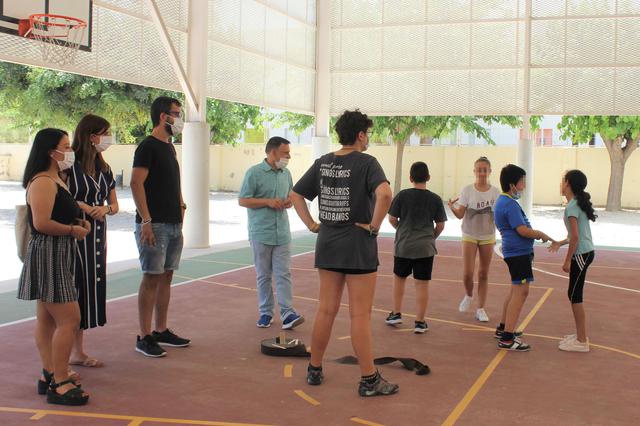 150 niños y jóvenes de Ontinyent ya disfrutan de la 'Escola d'Estiu'