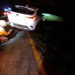 Rescaten en Ontinyent un home a punt de caure a un barranc amb el cotxe