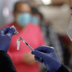 Sanidad prevé finalizar la vacunación a mayores de 60 años antes de final de año 