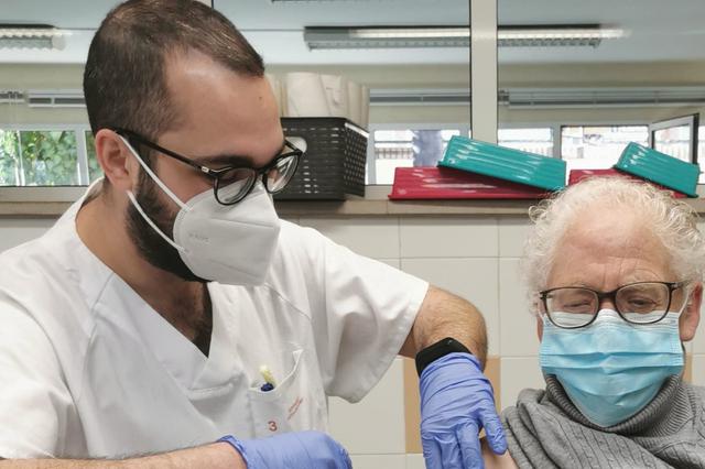  Se sumen a la vacunació els centres soci sanitaris d'Ontinyent