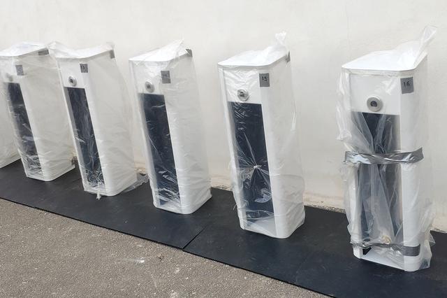 Inicien la instal·lació del servei de lloguer de bicicletes