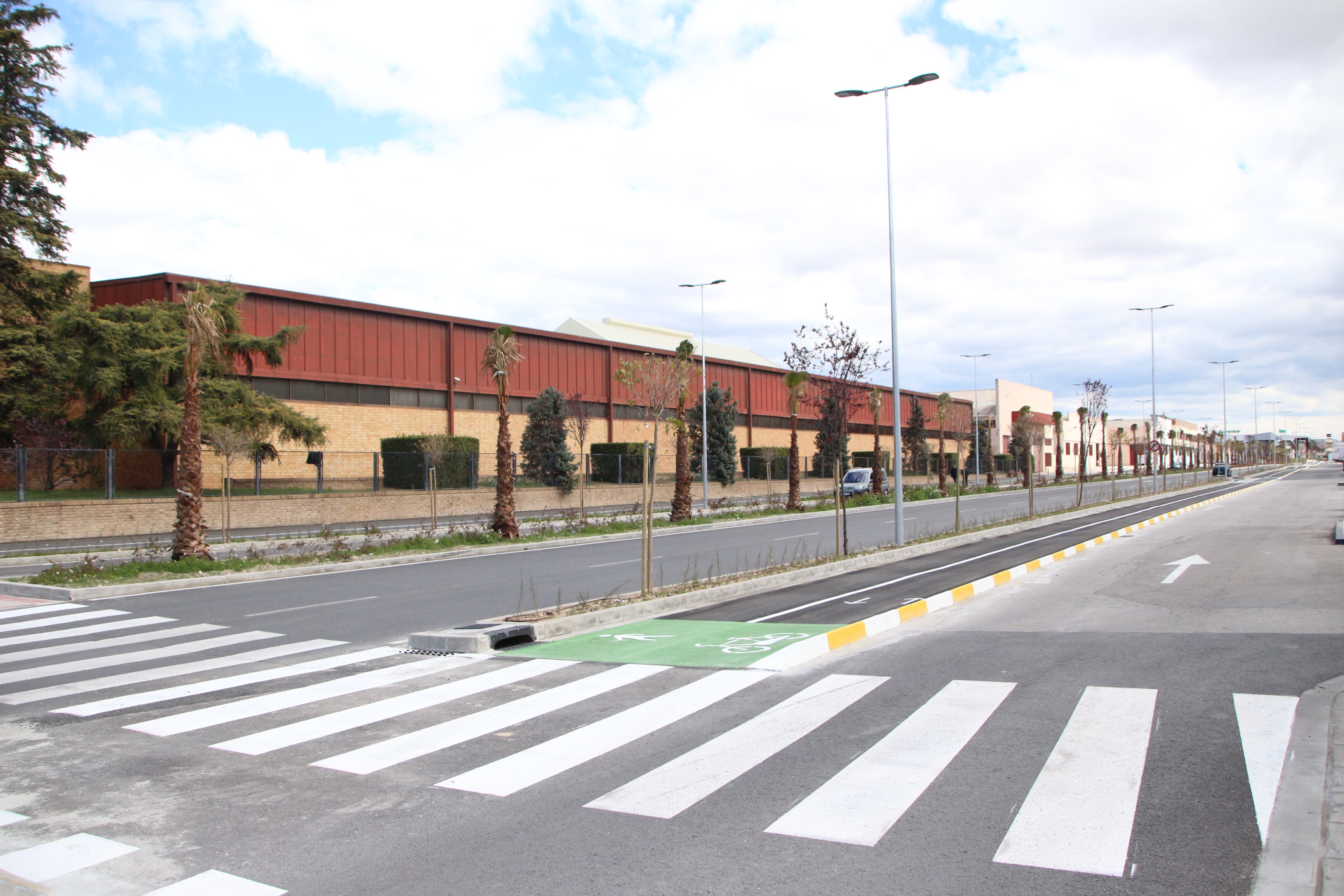 Avda.Textil (Foto: arxiu)