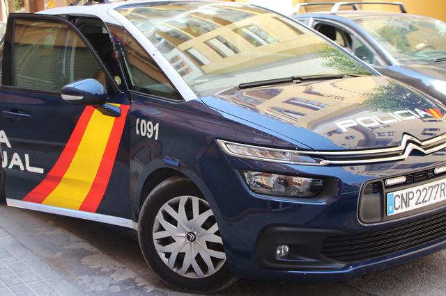 Detenido por agredir a un agente fuera del toque de queda