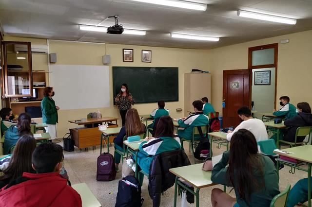 Intensa actividad en el colegio Santa María de Ontinyent