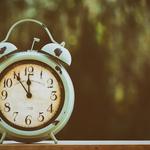 Firmes. ¡Cambien la hora!