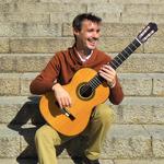 El guitarrista argentí Sebastián Pitré actua a Quatretonda