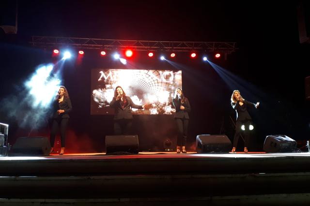 “Divina’s” reuneix 200 persones a la Glorieta d’Ontinyent
